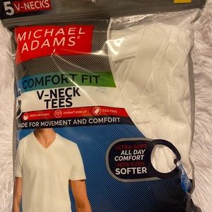 Men’s white tees 5 pack V-necks size large